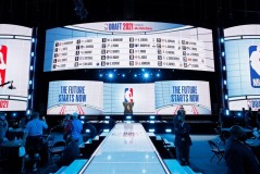 NBA现役顶尖射手盘点：库里领跑，杜兰特稳居高位，射手榜竞争激烈